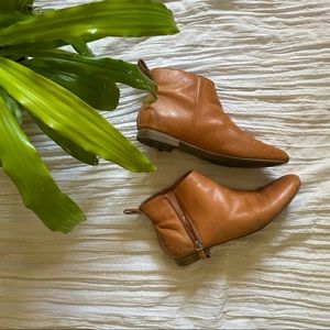 The Gap Women’s Leather Ankle Booties Size 9
